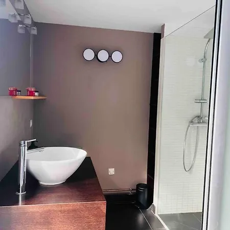 Villa Maison D'architecte A *